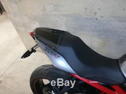 From Cover Triumph Street Triple Selle 2013 2014 2015 2016 Carbon Gloss
