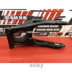 Bras oscillant Triumph 765 Street Triple RS 2023 à 2025