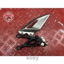 Platine repose pied gauche Triumph 765 Street Triple RS 2020 à 2023