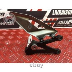 Platine repose pied gauche Triumph 765 Street Triple RS 2020 à 2023