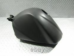 RESERVOIR A CARBURANT TRIUMPH STREET TRIPLE 675 2007 2012 copie-71195